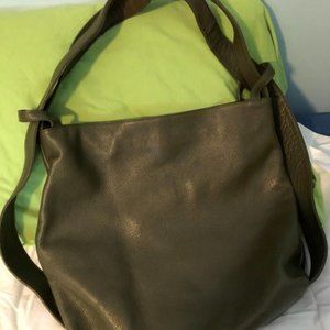 Vera Pelle* Made in Italy * Flattering Olive * Once Worn Shoulder Bag